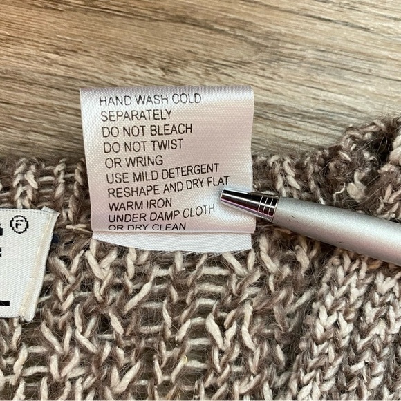 Vintage EMOS COLLECTION Cable Knit Silk Blend V-Neck Tunic Sweater Medium - Picture 9 of 10